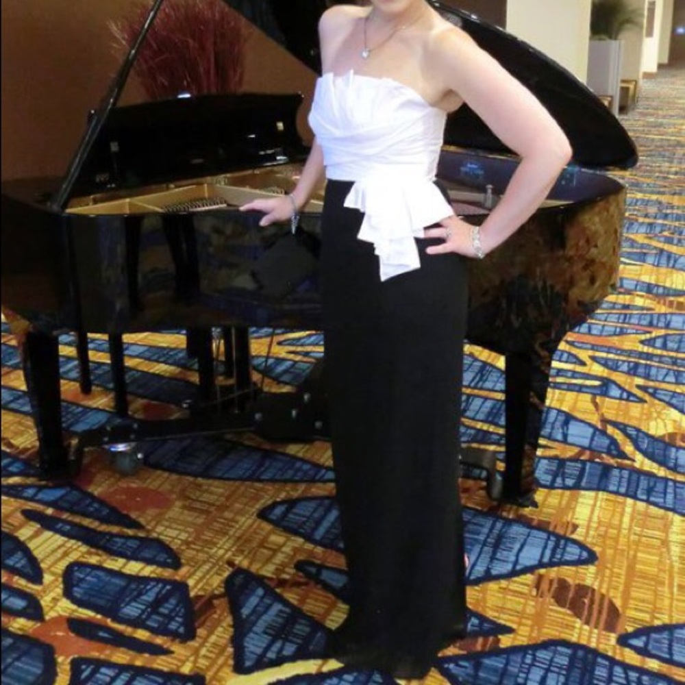 Gown - Picture 2 of 2